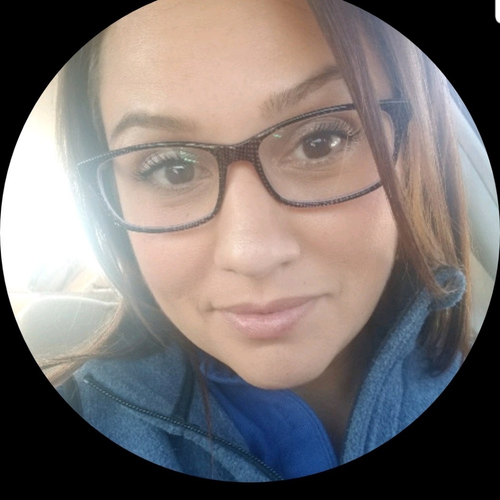 Meet your Posher, Angela